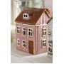 Подсвечник House Thorshavn Розовый с красной дверью 16*11*9 см 